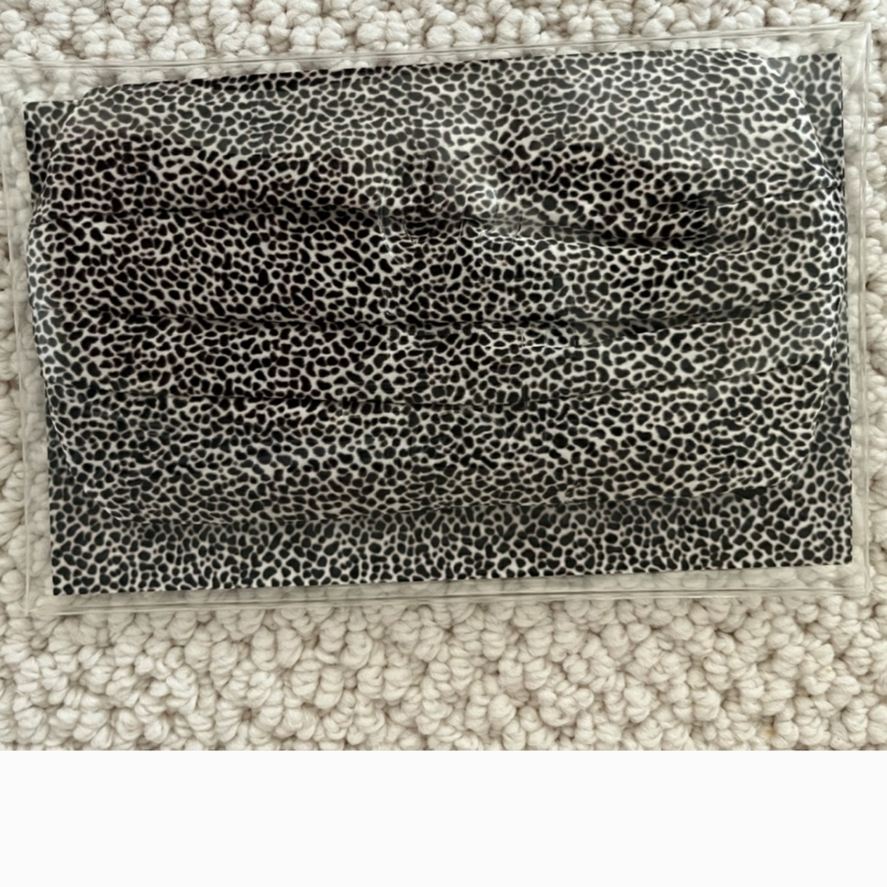 Silk Slip Leopard Pattern Face Mask - Picture 2 of 5